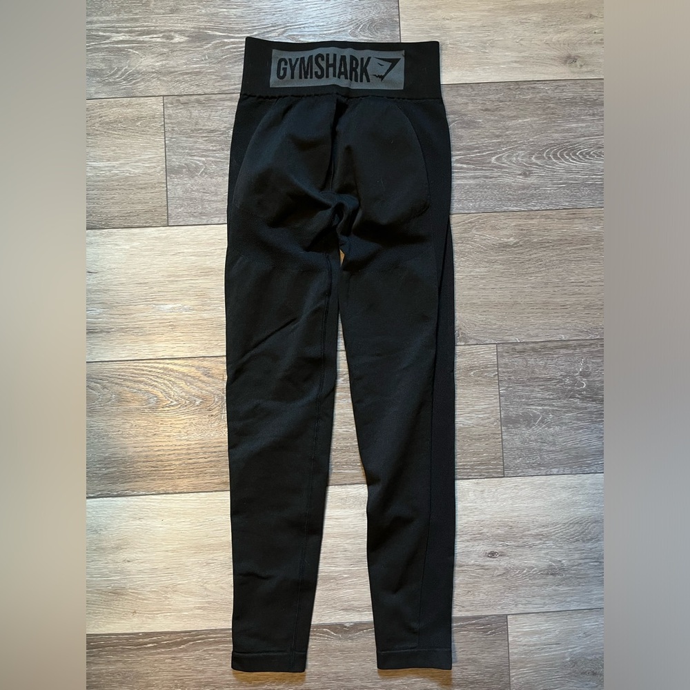 Black Seamless Gym-Shark Leggings - Picture 3 of 3